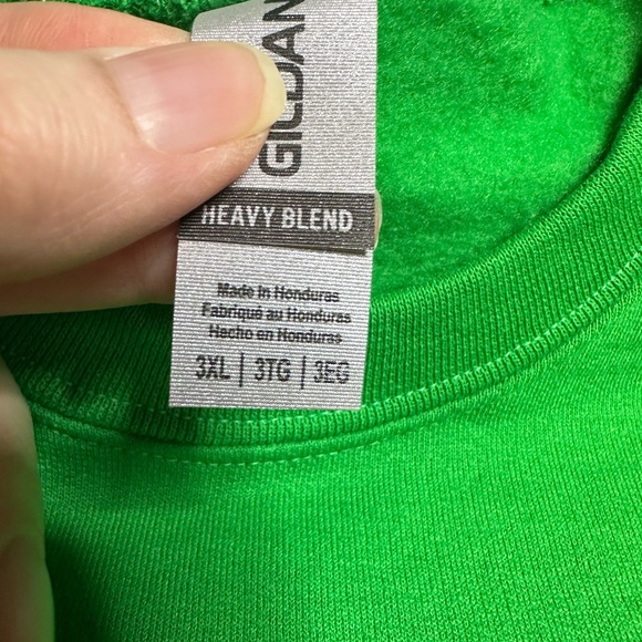 Merry & Bright 3x green sweatshirt Christmas gift holiday sweater - Picture 3 of 5